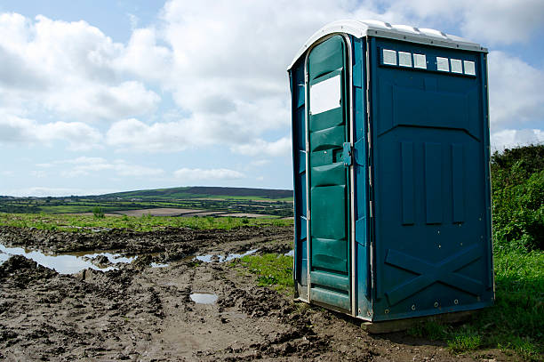 Best Portable Restroom Servicing (Cleaning and Restocking)  in Minoa, NY